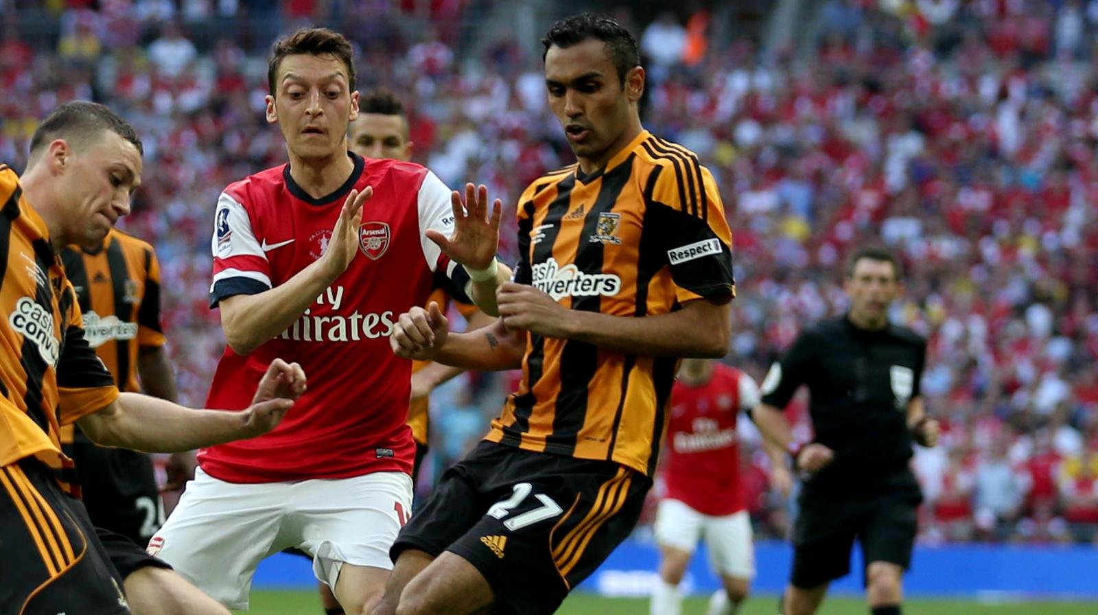 Premier League trio chase Egyptian star
