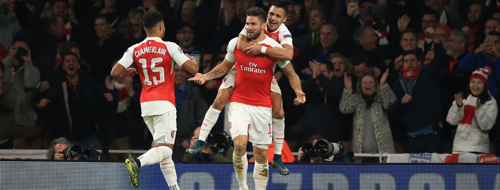Round-up: Champions League – Arsenal beat Bayern and Chelsea draw in Kiev