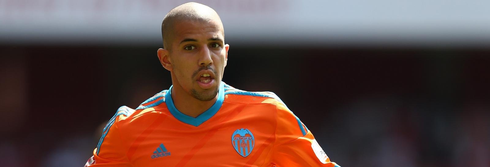 Manchester United bidding to sign Gary Neville’s star winger at Valencia