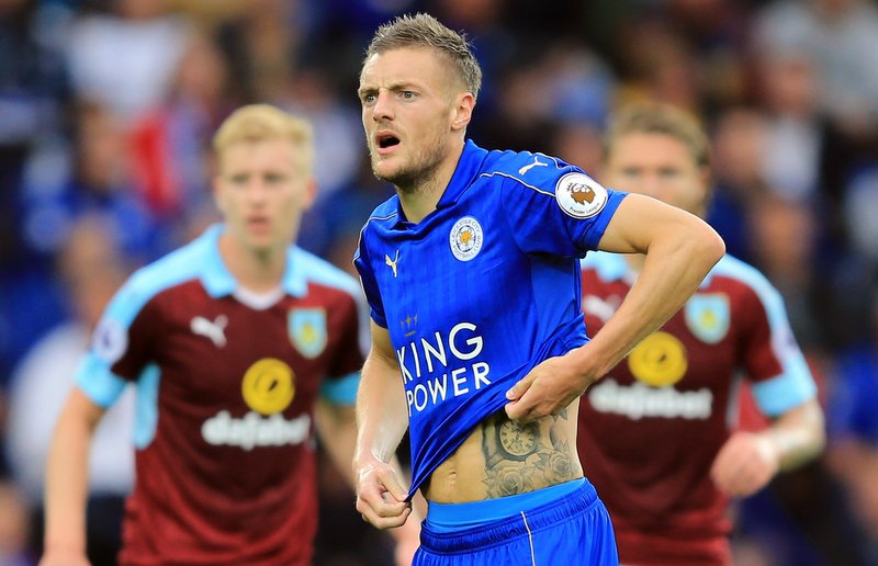 17 September 2016 - Premier League - Leicester City v Burnley - Jamie Vardy of Leicester City lifts his shirt revealing a tattoo - Photo: Marc Atkins / Offside.