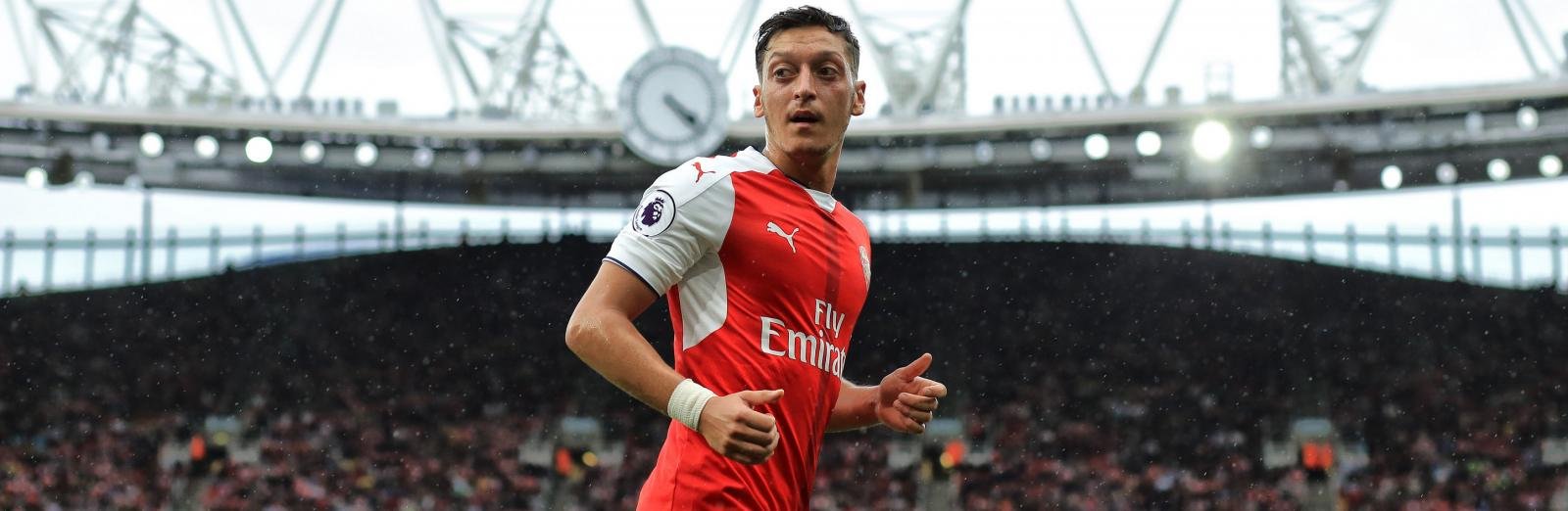 Fans react as Ozil’s moment of magic secures Arsenal’s last 16 berth