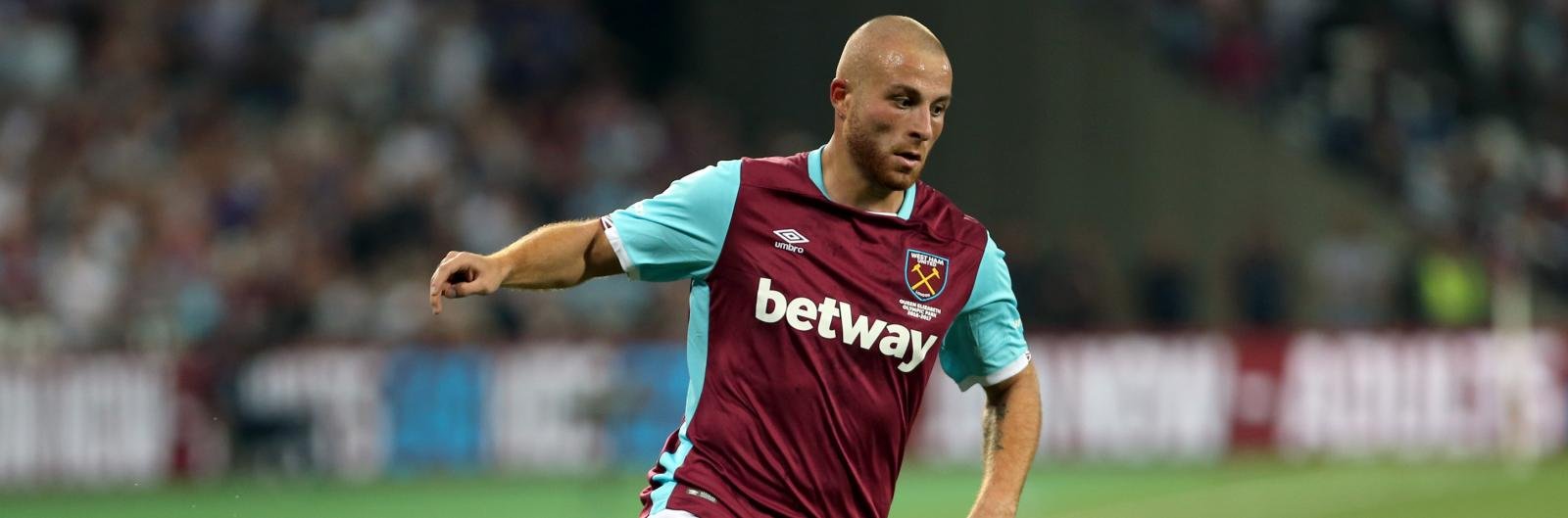 West Ham United want rid of £400,000-a-game flop