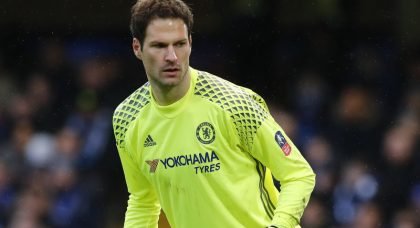 Chelsea goalkeeper to remain at Stamford Bridge