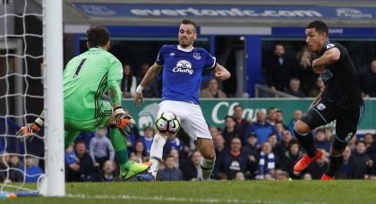 Everton fans delighted as Morgan Schneiderlin returns to face champions Leicester