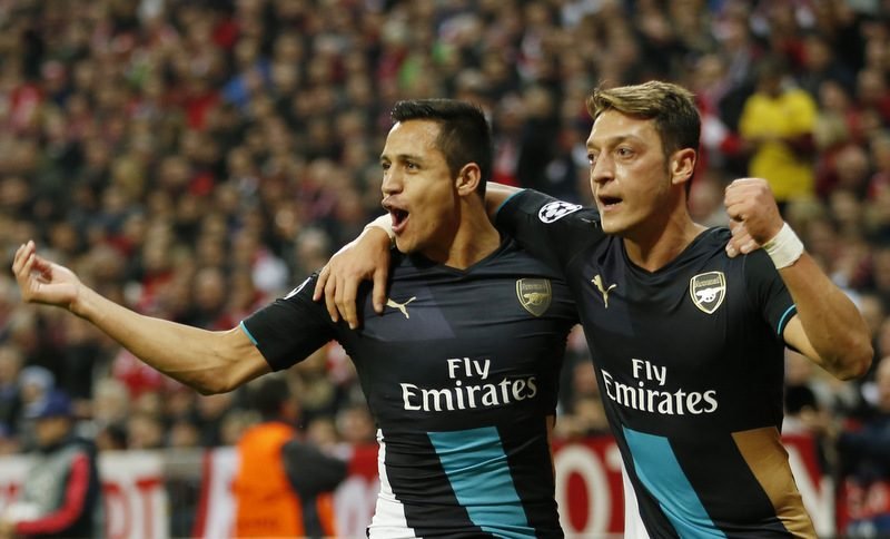 Chris Sutton, ‘I understand why Alexis Sanchez wants to leave – Arsenal aren’t attractive’