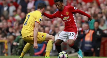 Angel Gomes puts pen to paper on first professional contract with Manchester United