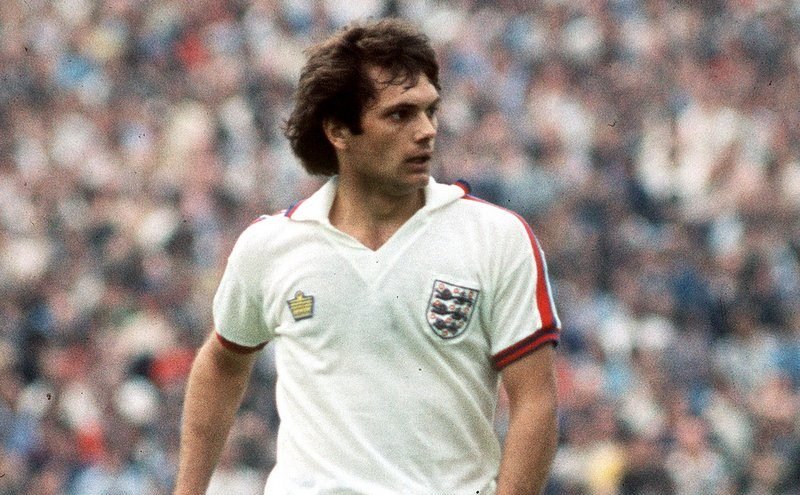 Ray Wilkins: Former England, Chelsea and Manchester United midfielder dies aged 61