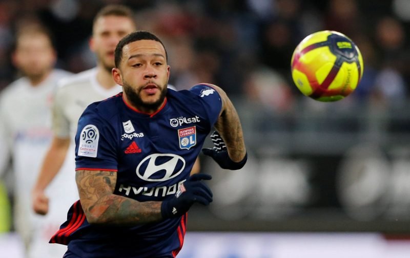 Manchester United weigh up Memphis Depay buy-back clause