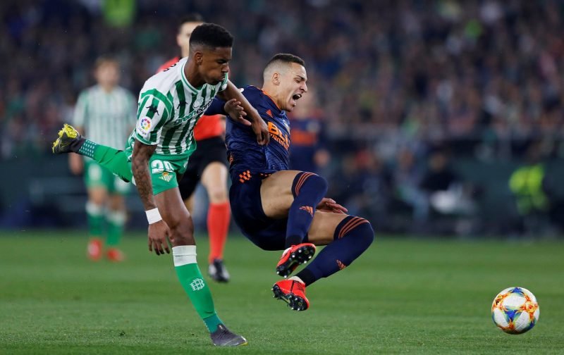 Liverpool not interested in signing Real Betis full-back Junior Firpo