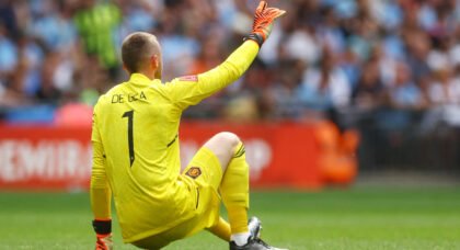 Former Man United ‘keeper offered to Premier League rival